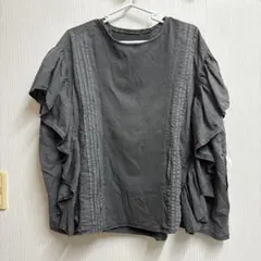 [新品] MOJAフリルブラウス　半袖 カットソー　 グレー系　トップス
