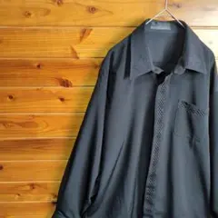 長袖シャツ　黒　フロントライン　比翼ボタン　襟　刺繍　モード　カジュアル　L