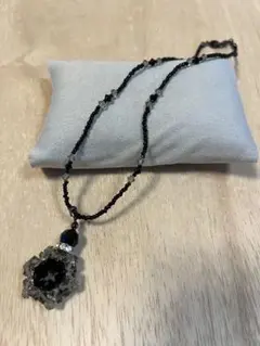 ビーズ ネックレス