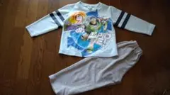 トイストーリー　バズライトイヤー　長袖パジャマ