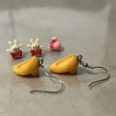 ★貴重★【東京ディズニーリゾート】ミニーデザインピアスセット