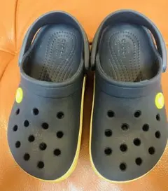なな様専用Crocs C10 ネイビー/イエロー サンダル