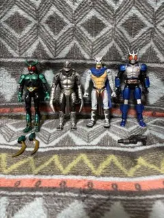 装着変身仮面ライダーアギトシリーズ フィギュア 4体セット　ギルス　G3