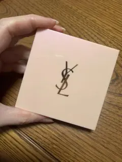YSL Touche Éclat 3D All Over Glow ユニバーサル