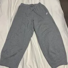 Nike オーバーサイズフィット グレー スウェットパンツ L