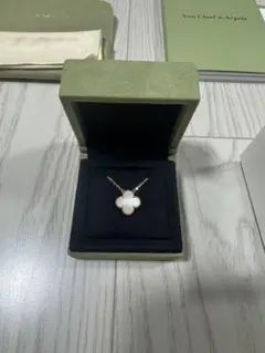 Van Cleef & Arpels ヴィンテージ アルハンブラ ペンダントのサムネイル