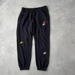 ヨ*ウ様 17590 NIKE 刺繍ロゴ マルチカラー スウェットパンツ