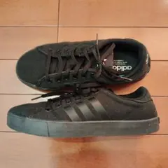 （限定セール）adidas ブラック スニーカー
