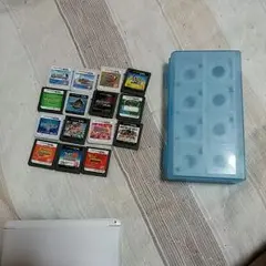 3DSとカセットと、ケース