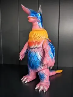 オイルドリンカー ソフビ ウルトラ怪獣 約22cm ブルマァク バンダイ ブルマァクの幻の「タロウ怪獣」のひとつ「オイルドリンカー」が