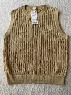 UNIQLO クルーネックショートセーター（ノースリーブ）