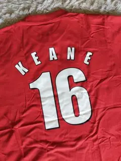 ※値下不可　ロイ・キーン　サイン入りユニフォーム　マンチェスターU ロイ・キーンがマンチェスター・ユナイテッドの16ユニフォームに