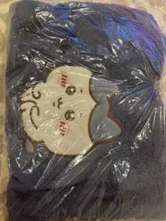 ハチワレ　パーカー　ちいかわ