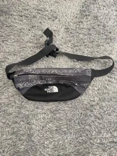 THE NORTH FACE ボディバッグ バンダナ柄