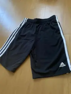 adidas ハーフパンツ ブラック