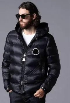 MONCLER ダウンジャケット ブラックのサムネイル