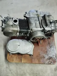 シャリー　CF50 エンジン　遠心クラッチ　3速　ホンダ　本体 シャリー CF50 エンジン 遠心クラッチ 3速 ホンダ 本体 - メルカリ
