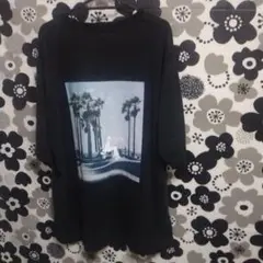 グラフィックプリント 黒 Tシャツ