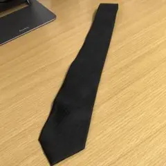 Yves Saint Laurent 高級ネクタイ サンローラン　黒ネクタイ