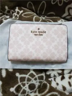 katespade レザー パフィハートロゴ ミディアム ウォレット 美品