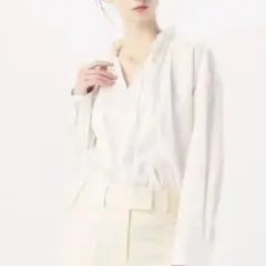 ハイカウントサテン ネックフリルブラウス ボールジィ