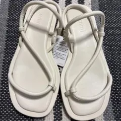 emmi ecoフラットストラップサンダル 22.5cmのサムネイル