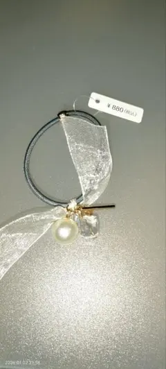 リボン付きパールチャームヘアゴム