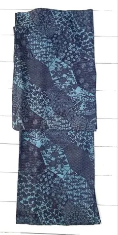 レア夏用】綸子 単衣 小紋 着物 藍鼠色 花亀甲文様 正絹 - メルカリ