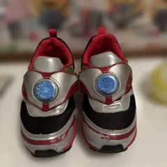 ウルトラマン　光るスニーカー　19cm