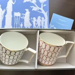 新品 箱入りWEDGWOODルネッサンス ゴールドマグカップ ピンク＆ブルーペア