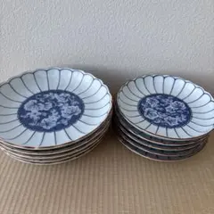 青い花柄の和風皿10枚セット