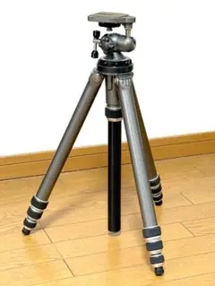 雲台　GITZO アルミニウム　【中古レア】 中古美品】gitzo ジッツォ g412 三段三脚+雲台g1570 - メルカリ