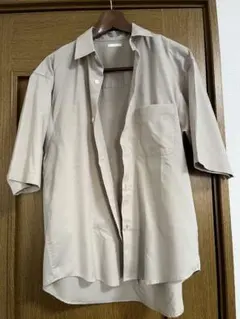 GUベージュ 半袖シャツ Sサイズ 胸ポケット付き