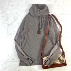 ALYSI アリジ　イタリア製　ハイネック　セーター　異素材ドッキング　M