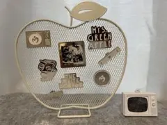 Mrs.GREENAPPLE ホワイトラウンジ　ピンバッジ