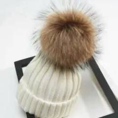 ビッグポンポン　18cm ラクーンファー　ニット帽　ホワイト 新品