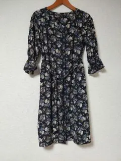 GU ジーユー 花柄 ロングワンピース 【S】 フリル袖 ネイビー 腰紐付き