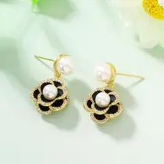 s925silver パール付き花モチーフイヤリング