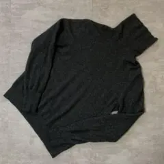 ダークグレー タートルネックカシミアセーター