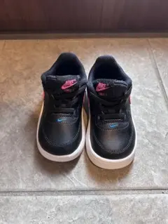 NIKE FORCE 1