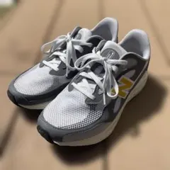 New Balance ランニングシューズ ホワイト/グレー/イエロー28cm