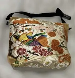 ショルダーバッグ　着物帯 花柄　刺繍　和装