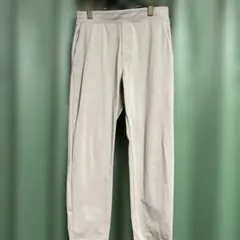 激安　美品　UNIQLO ウルトラストレッチアクティブテーパードパンツ　S ★
