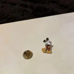 ディズニー　ミッキーマウス　ピンバッジ