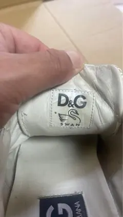 D&G スニーカー ホワイト ロゴ 総柄のサムネイル