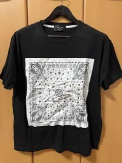 ペイズリー柄 カジュアルTシャツ 黒