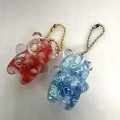 クマの形をした綺麗なレジン製のキーホルダーキラキラ