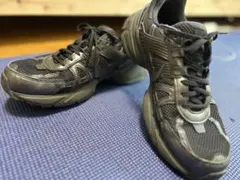 NIKE V2K RUN 29cm