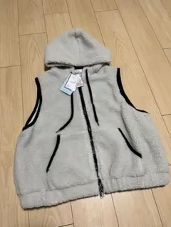 【新品未使用】しまむら　hidekaさんコラボ　ボアフーディベストL