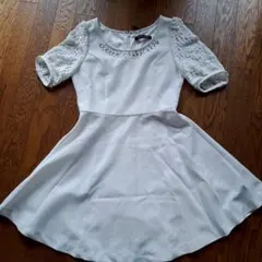 【新品未使用タグ紐付】CECIL Mc BEE ビジュー付きミニワンピース